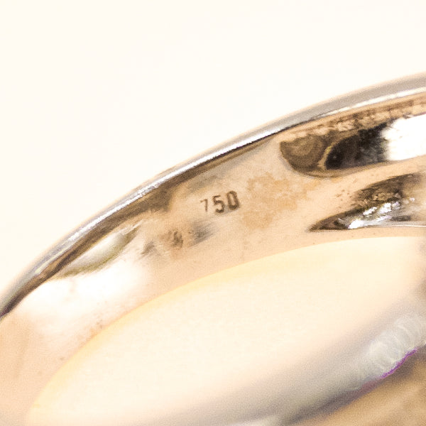 18k White Gold Ring with Marquise Yellow Diamond