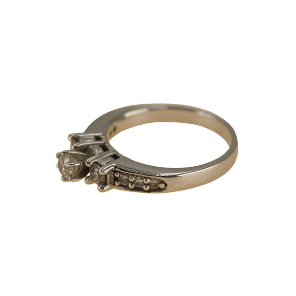 14ct White Gold Engagement Ring Pre owned