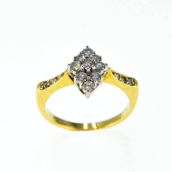18K Gold Diamond Cluster ring Pre owned