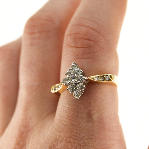 18K Gold Diamond Cluster ring Pre owned