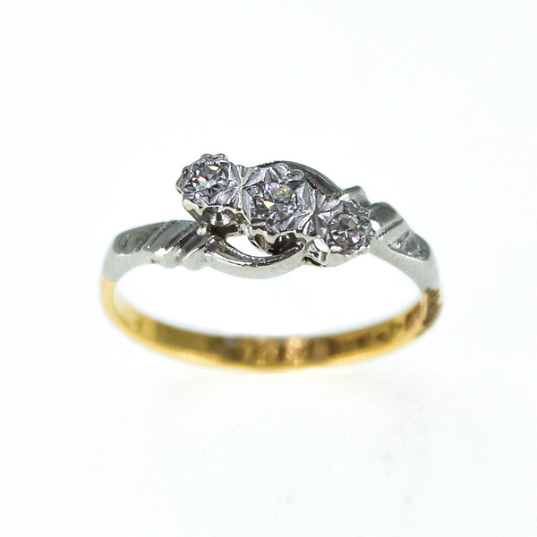 Fine 18k Gold Diamond Ring