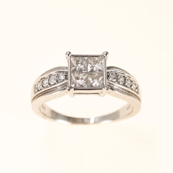 18k Gold Princess-Cut Diamond ring