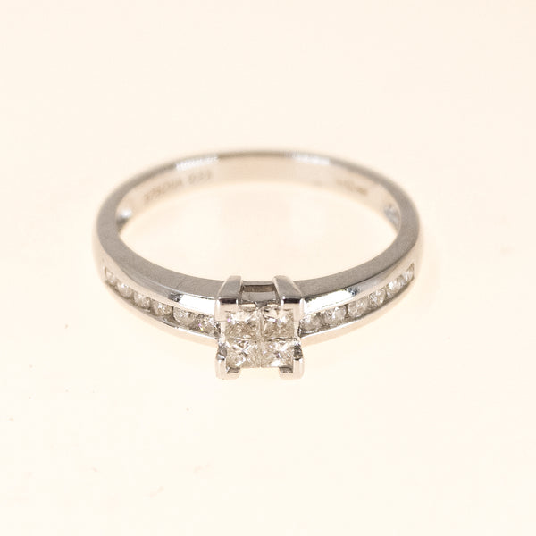 Princess Cut Diamond Ring