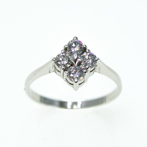 18k Gold Diamond Cluster Ring Pre owned