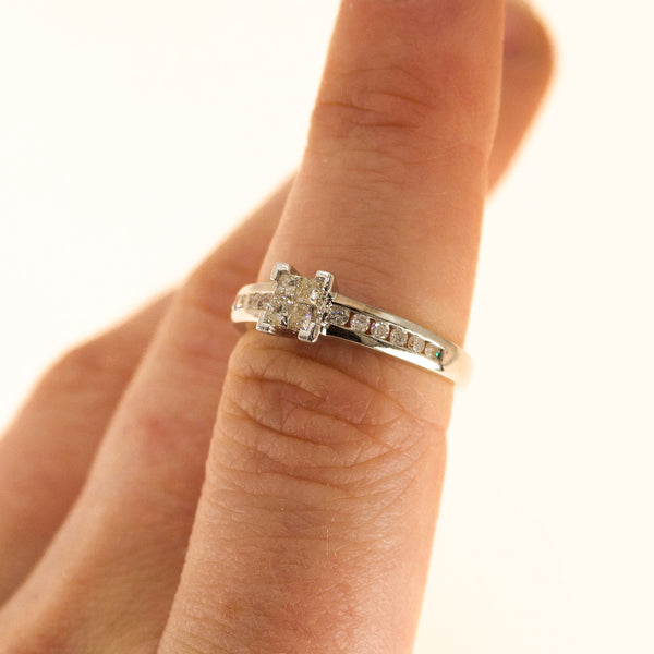 0.33ct Princess Cut Diamonds Ring Pre owned