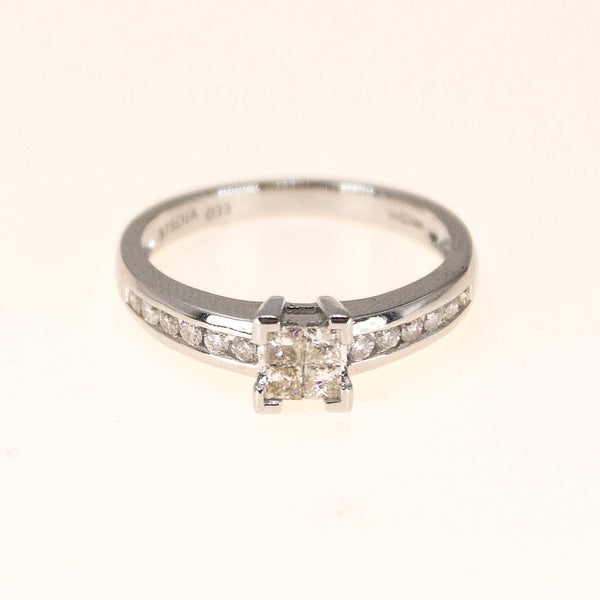 0.33ct Princess Cut Diamonds Ring Pre owned