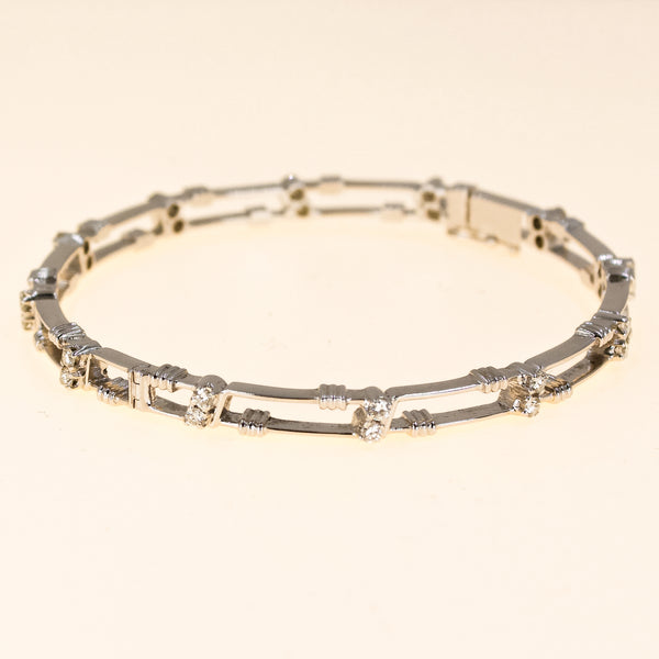 18k White Gold Diamond Bangle