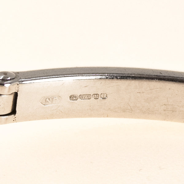 9k White Gold & Diamond Bangle