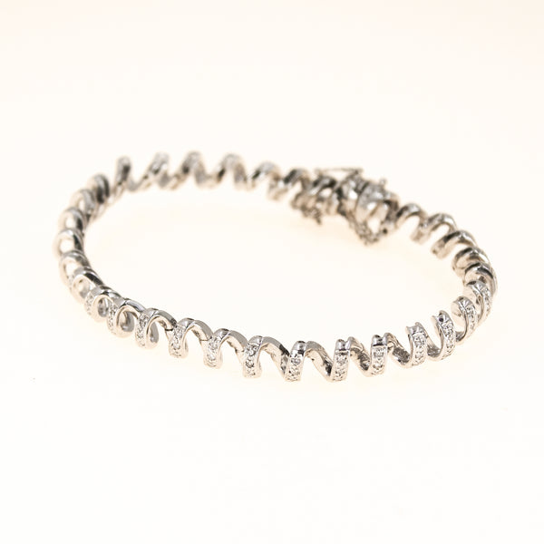18k Gold Spiral Bangle