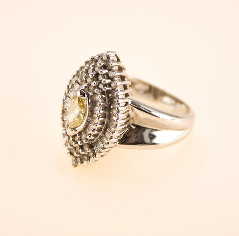 18k White Gold Ring with Marquise Yellow Diamond